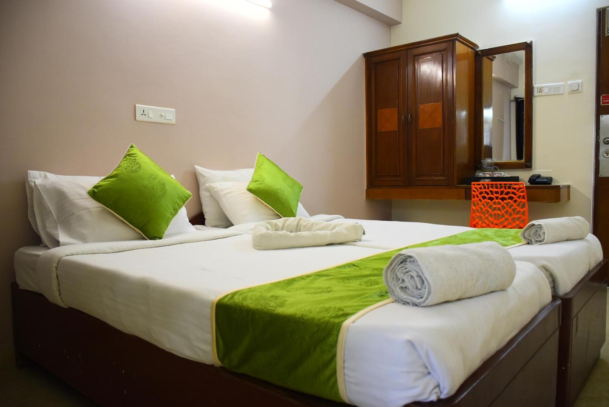 Naksha Tree Hotels Kishore Inn - Koyambedu Chennai Esterno foto