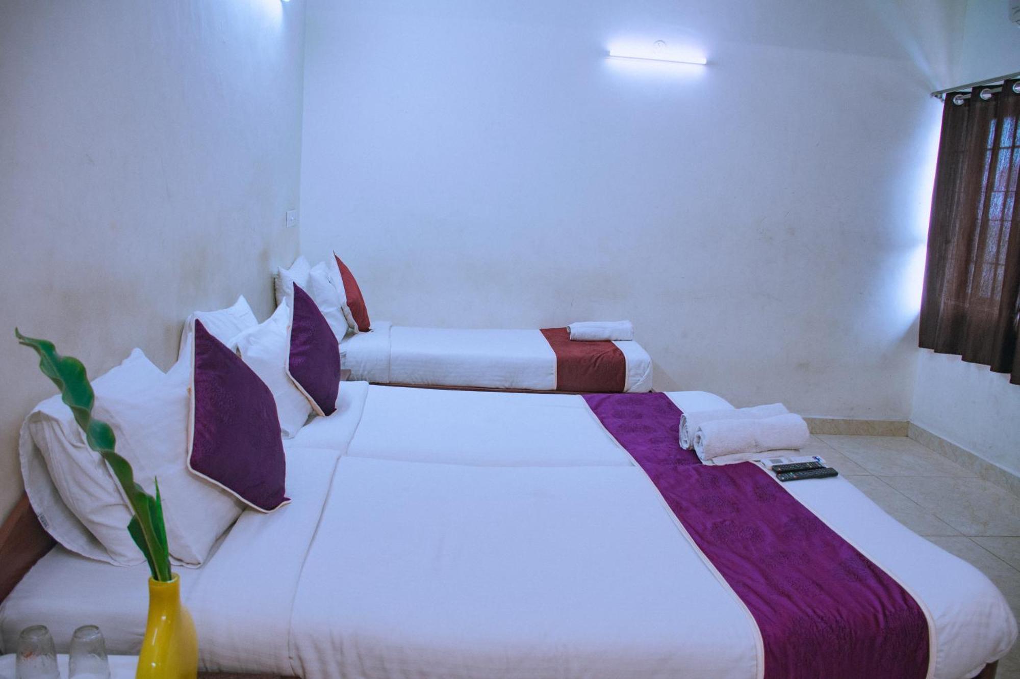 Naksha Tree Hotels Kishore Inn - Koyambedu Chennai Esterno foto